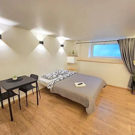 T8 Studio Apartment *