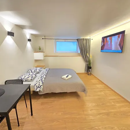 Apartment T8 Studio